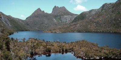 لورم ایپسوم متن ساختگی با تولید سادگی نامفهوم از صنعت چاپ و با استفاده از طراحان گرافیک است. (2)